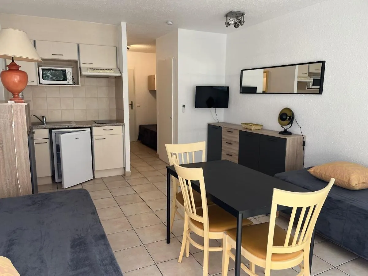 Studio Climatise Pour 3 Pers, A 50M De La Plage, Centre-Ville Saint-Raphael, Wifi, Parking Dispo - Fr-1-466A-38 Frankrike